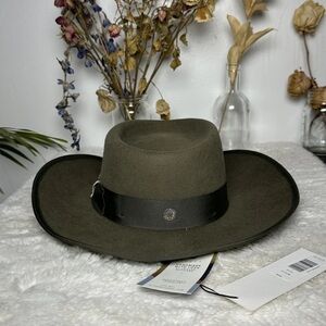 Veronica Beard wool hat